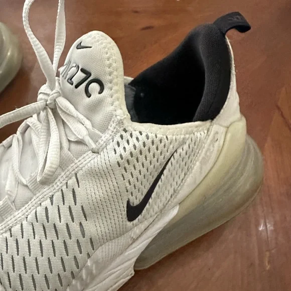 Nike shoes - Picture 4 of 10